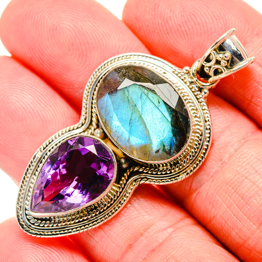Labradorite Pendants handcrafted by Anasilvercos - PD35196
