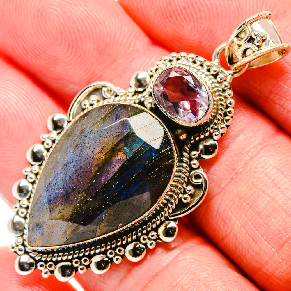 Labradorite Pendants handcrafted by Anasilvercos - PD35266