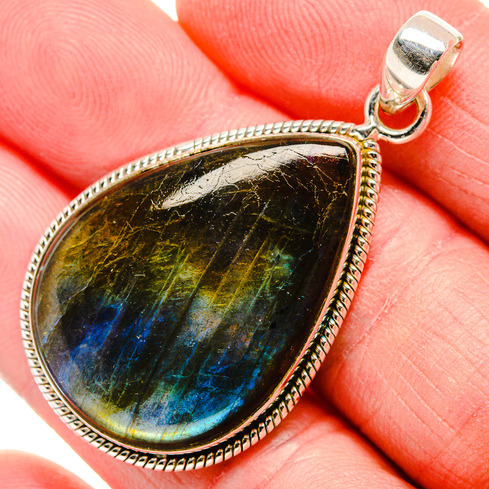Labradorite Pendants handcrafted by Anasilvercos - PD35318