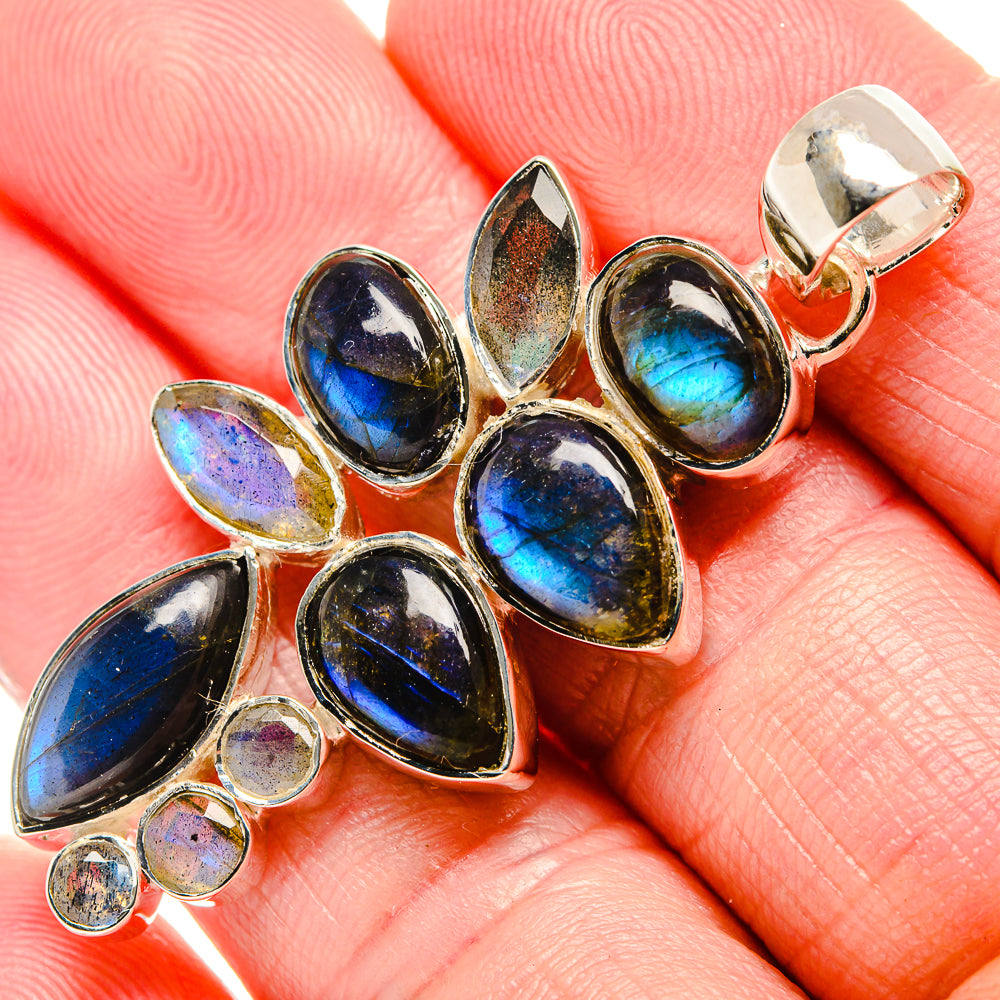Labradorite Pendants handcrafted by Anasilvercos - PD35462