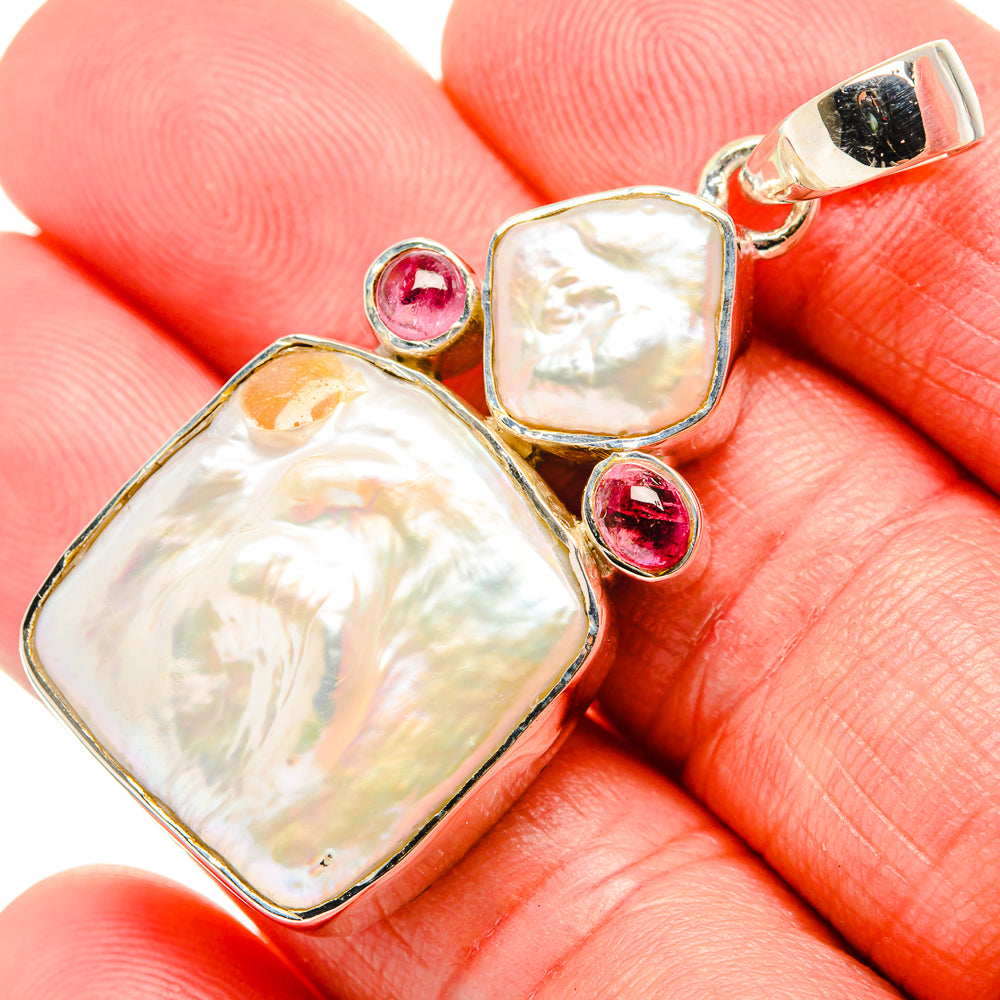 Mother Of Pearl Pendants handcrafted by Anasilvercos - PD35549