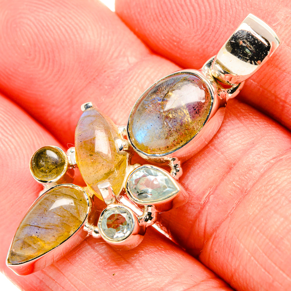 Labradorite Pendants handcrafted by Anasilvercos - PD35602