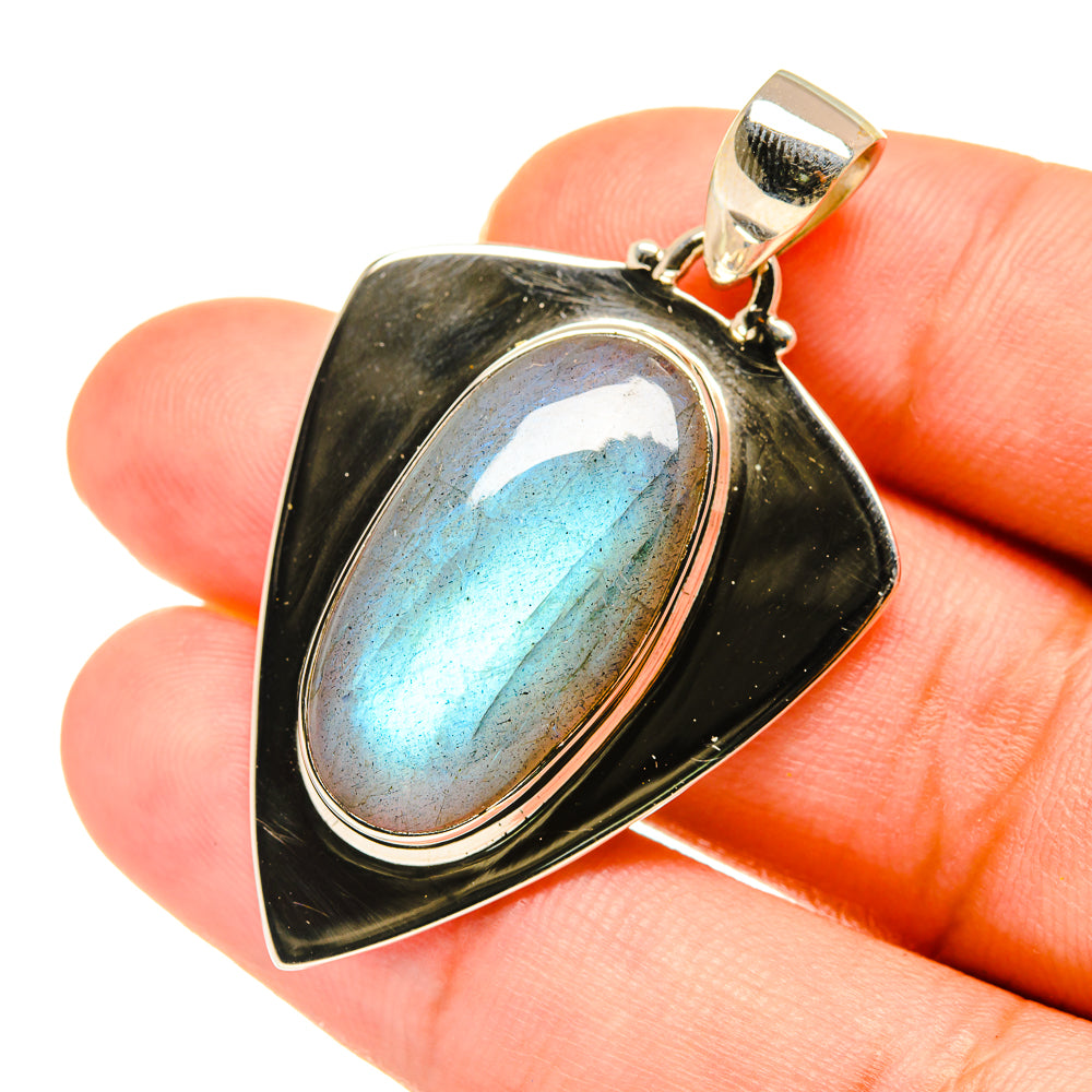 Labradorite Pendants handcrafted by Anasilvercos - PD3563