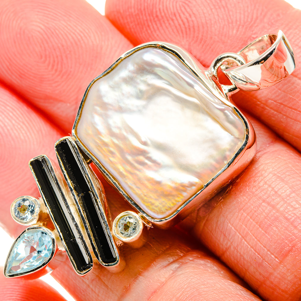 Mother Of Pearl Pendants handcrafted by Anasilvercos - PD35632