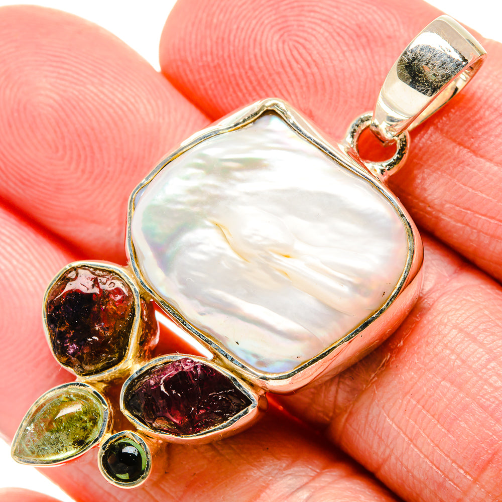 Mother Of Pearl Pendants handcrafted by Anasilvercos - PD35634