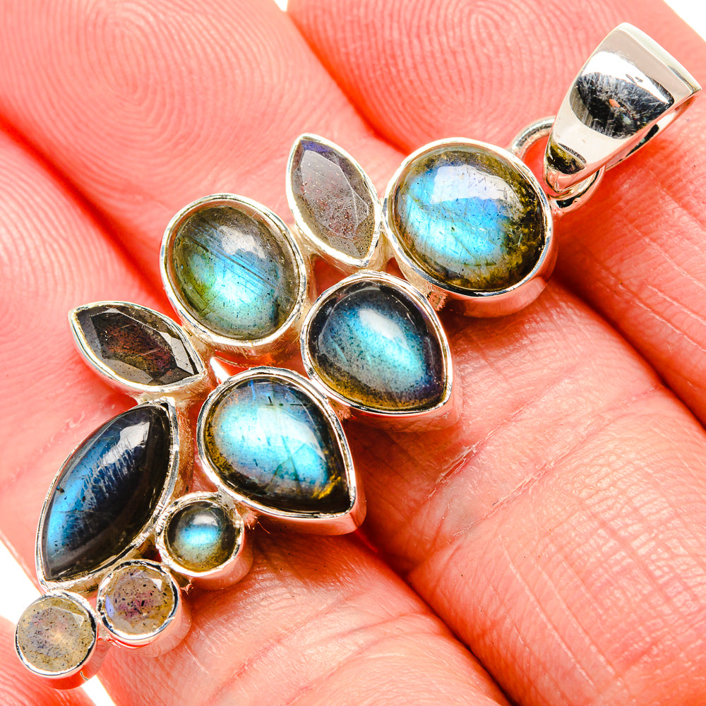 Labradorite Pendants handcrafted by Anasilvercos - PD35661