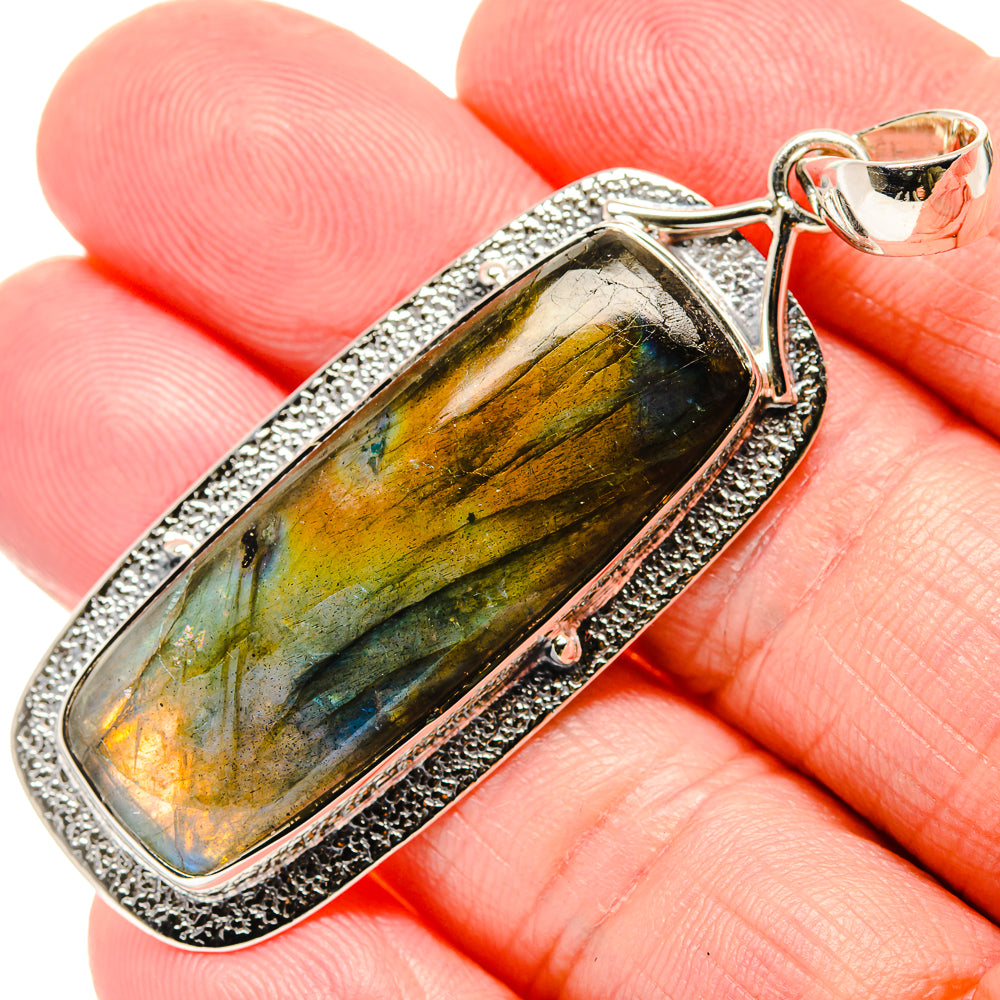 Labradorite Pendants handcrafted by Anasilvercos - PD35754