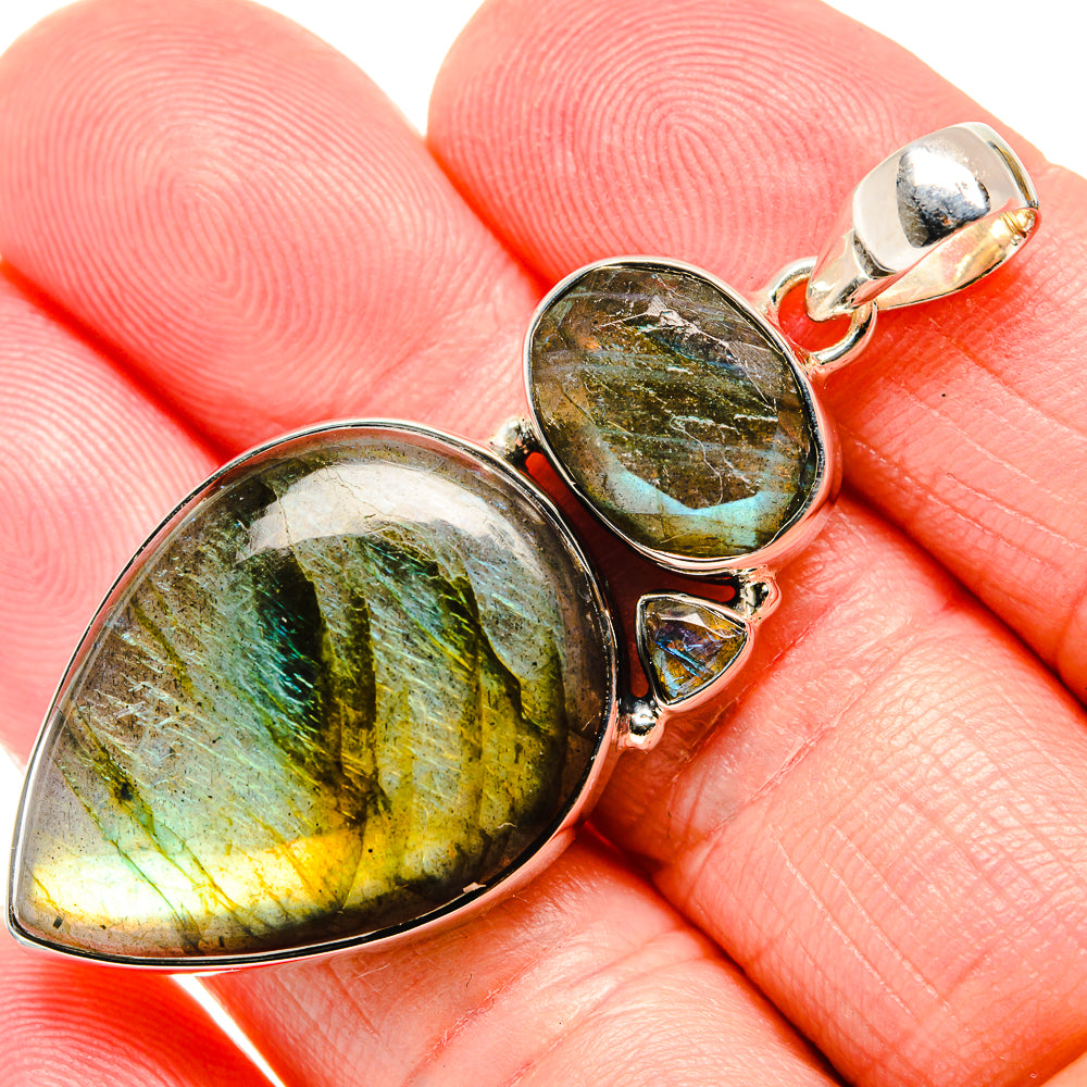 Labradorite Pendants handcrafted by Anasilvercos - PD35756