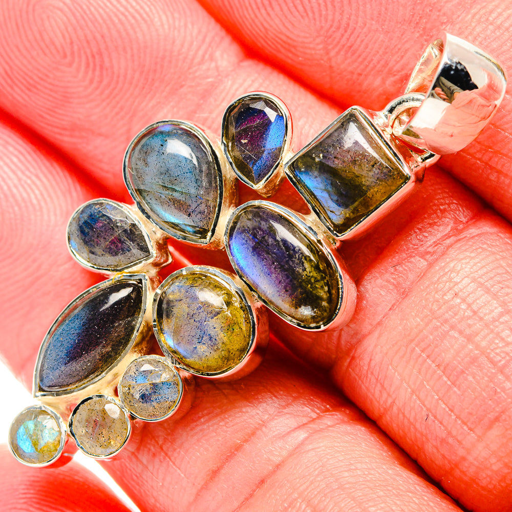 Labradorite Pendants handcrafted by Anasilvercos - PD35769