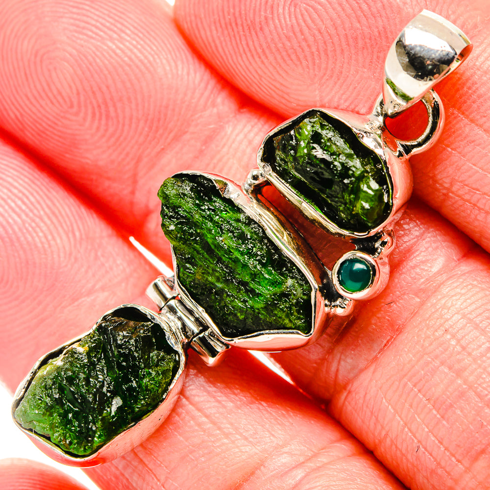 Chrome Diopside Pendants handcrafted by Anasilvercos - PD35774