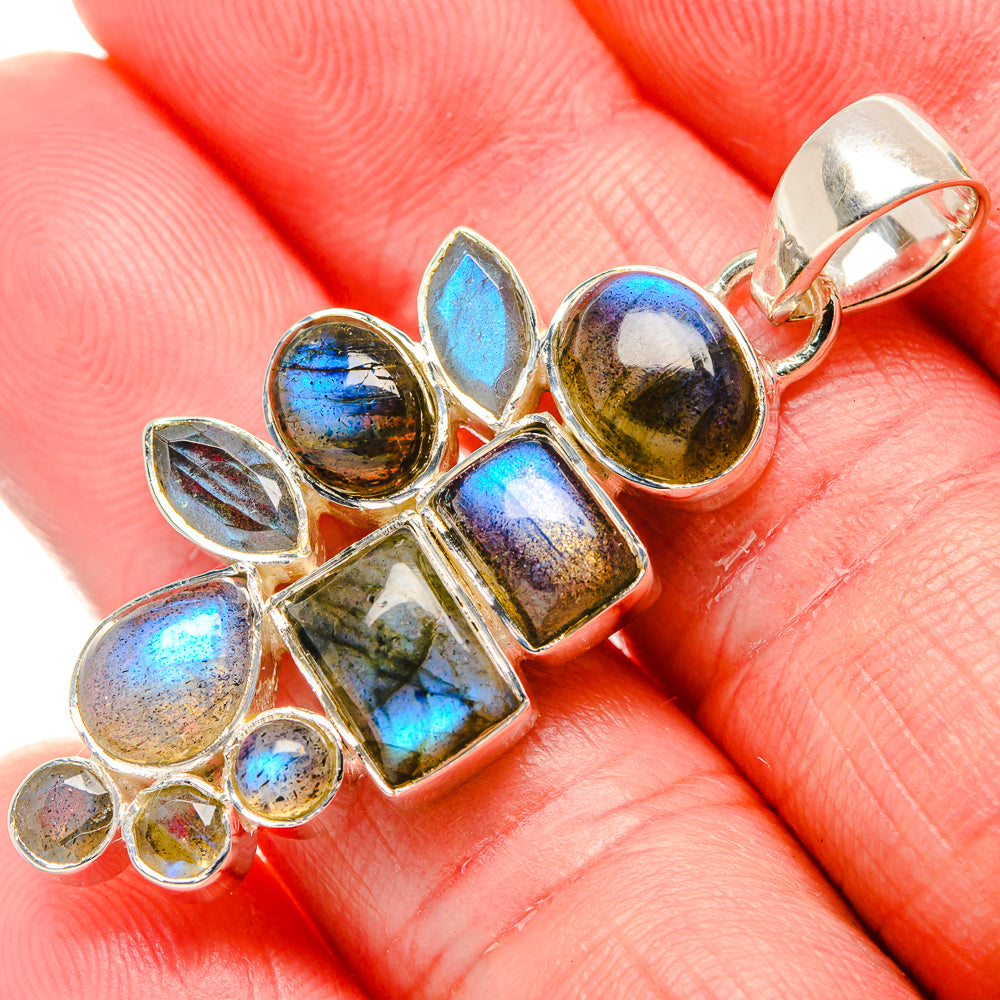 Labradorite Pendants handcrafted by Anasilvercos - PD35872