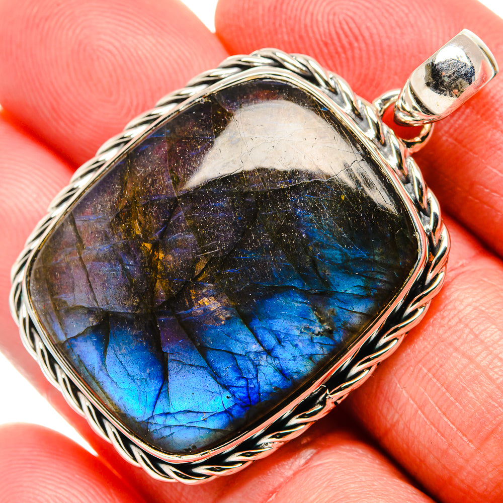 Labradorite Pendants handcrafted by Anasilvercos - PD35942