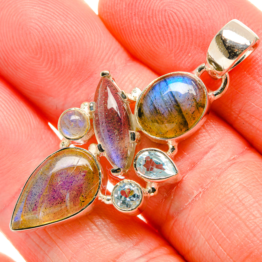 Labradorite Pendants handcrafted by Anasilvercos - PD35956