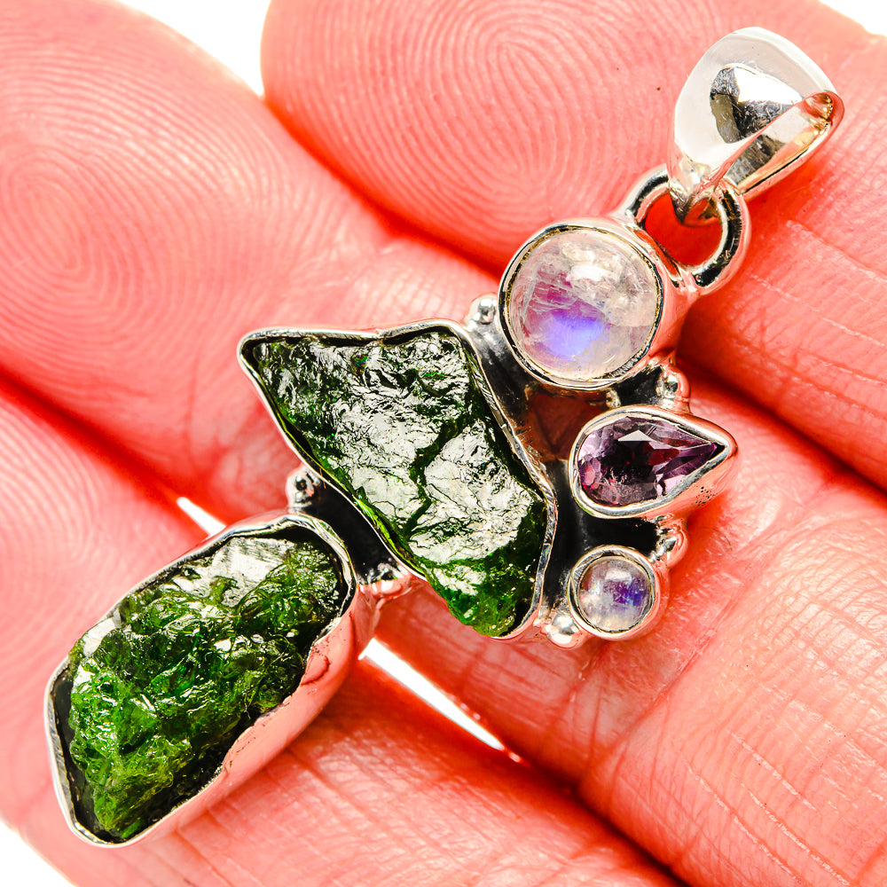 Chrome Diopside Pendants handcrafted by Anasilvercos - PD36097