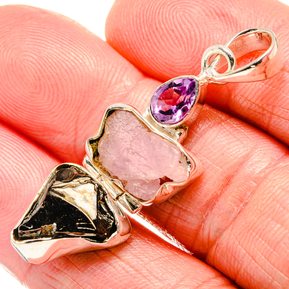 Rose Quartz Pendants handcrafted by Anasilvercos - PD36120