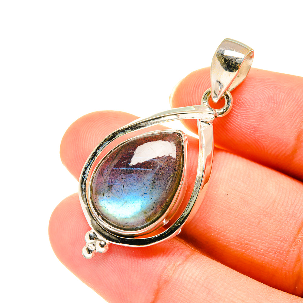 Labradorite Pendants handcrafted by Anasilvercos - PD3616