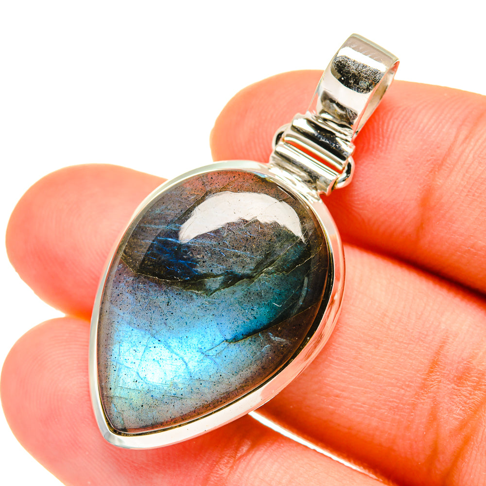 Labradorite Pendants handcrafted by Anasilvercos - PD3628