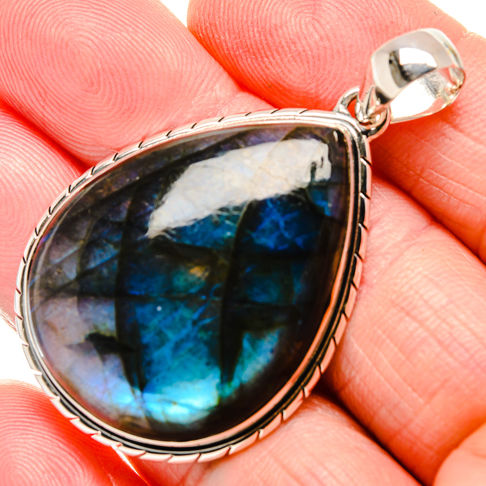 Labradorite Pendants handcrafted by Anasilvercos - PD36419