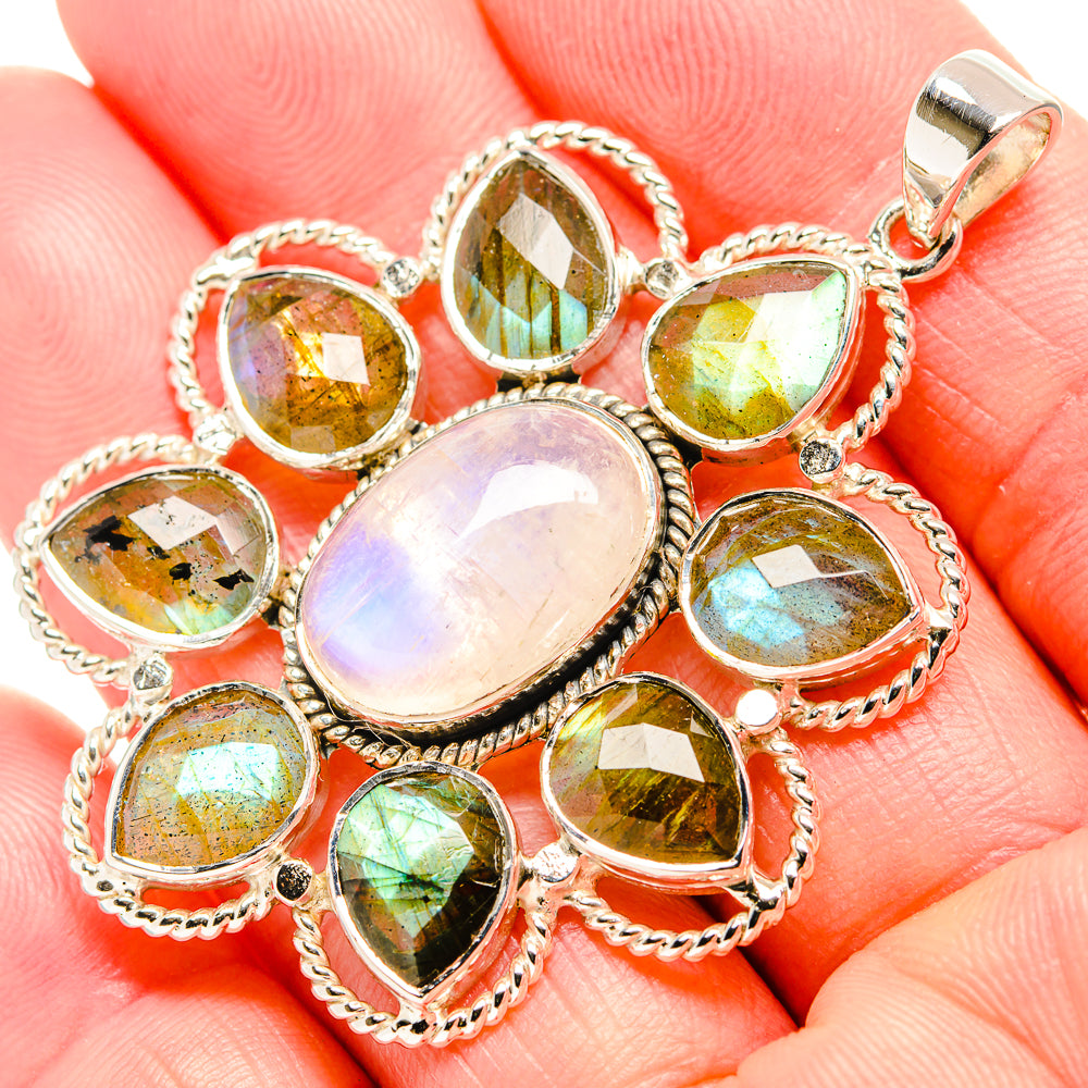Labradorite Pendants handcrafted by Anasilvercos - PD36705