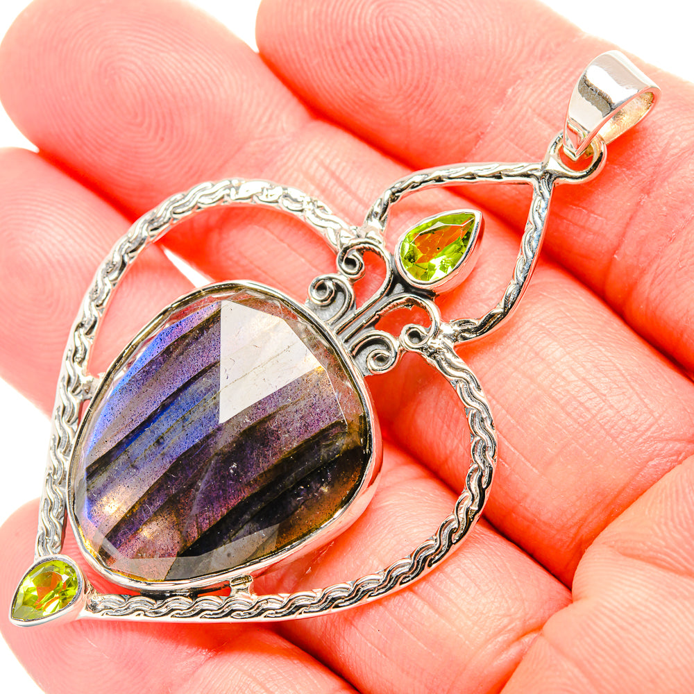 Labradorite Pendants handcrafted by Anasilvercos - PD36716