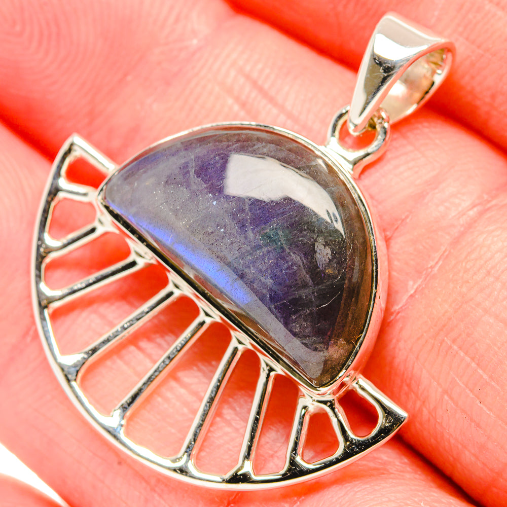 Labradorite Pendants handcrafted by Anasilvercos - PD36734