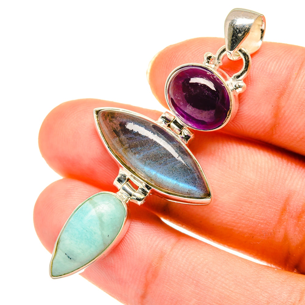 Labradorite Pendants handcrafted by Anasilvercos - PD3690