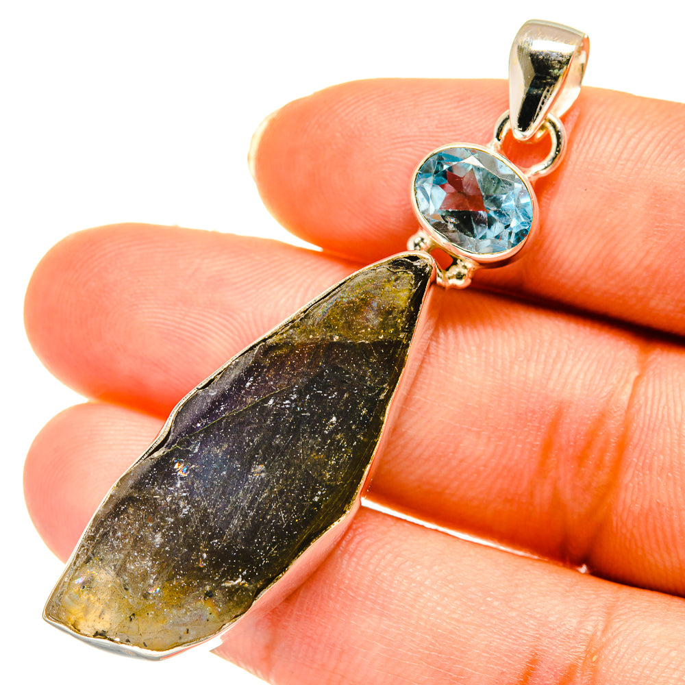 Labradorite Pendants handcrafted by Anasilvercos - PD3734