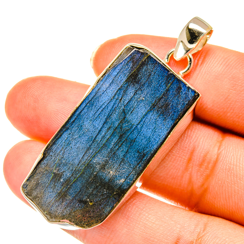 Labradorite Pendants handcrafted by Anasilvercos - PD3735