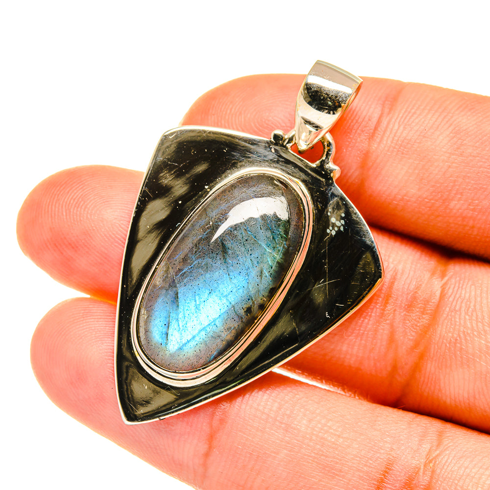 Labradorite Pendants handcrafted by Anasilvercos - PD3739
