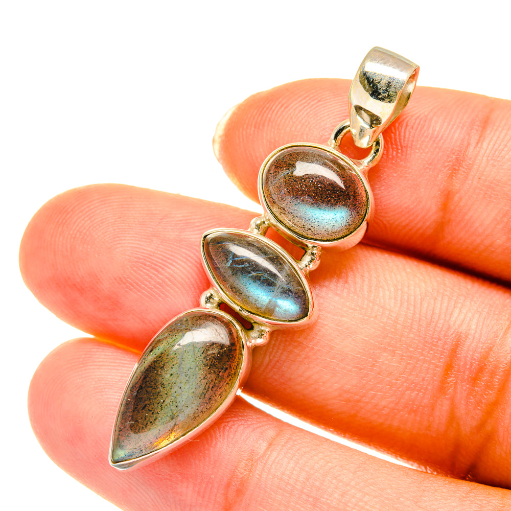 Labradorite Pendants handcrafted by Anasilvercos - PD3748