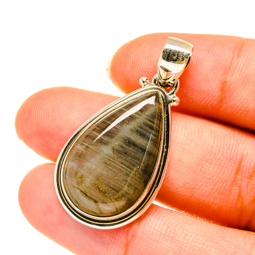 Labradorite Pendants handcrafted by Anasilvercos - PD3797