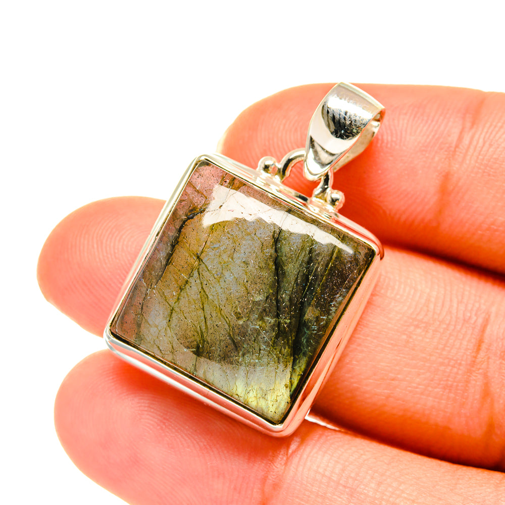 Labradorite Pendants handcrafted by Anasilvercos - PD3832