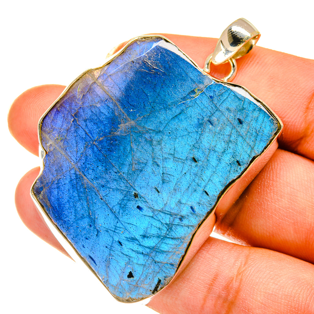 Labradorite Pendants handcrafted by Anasilvercos - PD3891