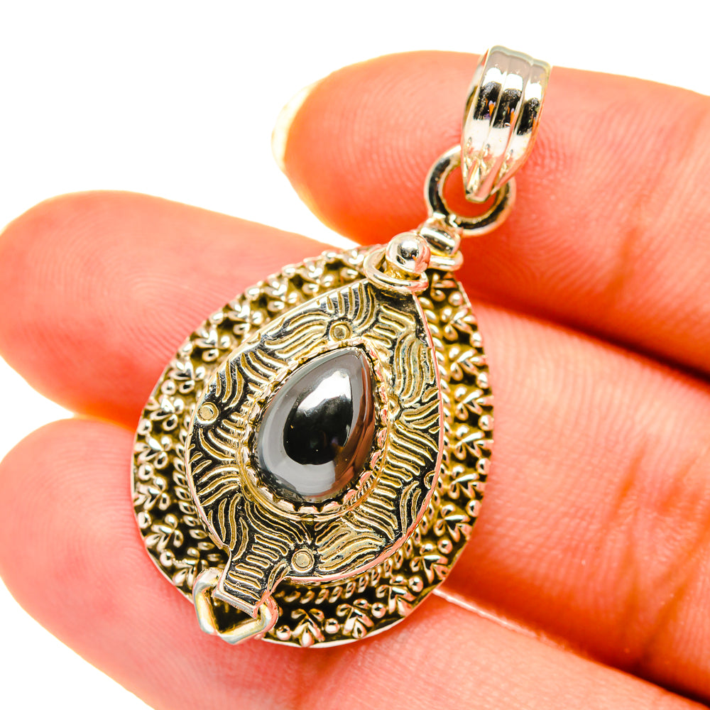 Hematite Pendants handcrafted by Anasilvercos - PD3906