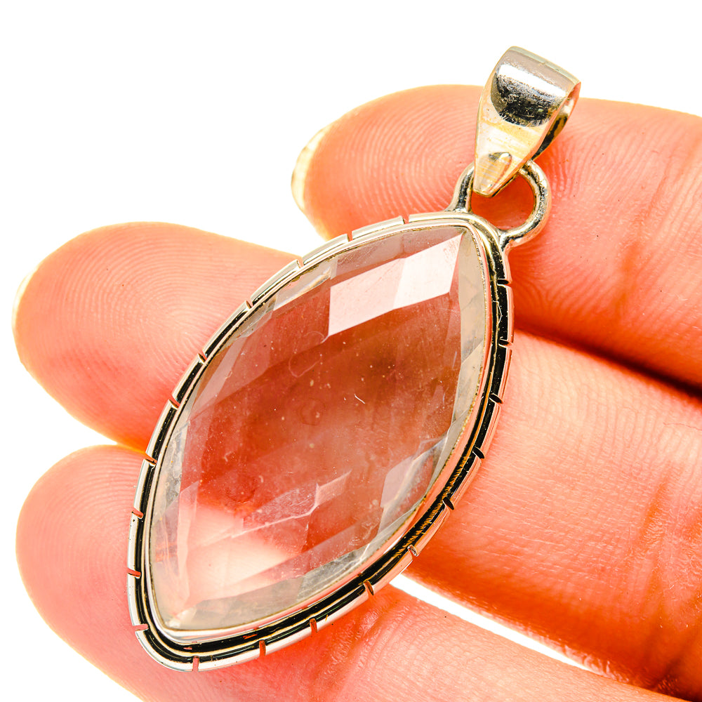 White Quartz Pendants handcrafted by Anasilvercos - PD3944