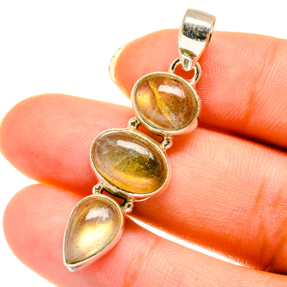 Labradorite Pendants handcrafted by Anasilvercos - PD3971