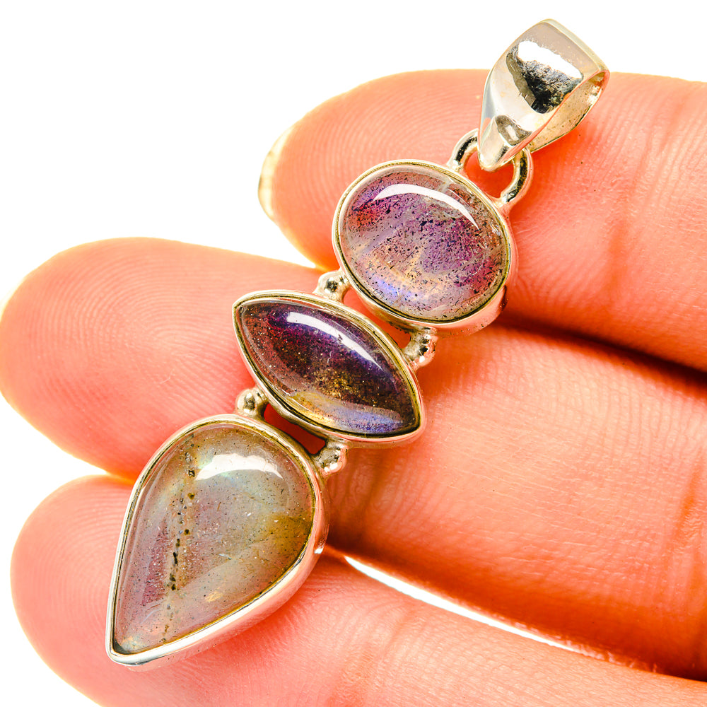 Labradorite Pendants handcrafted by Anasilvercos - PD4018