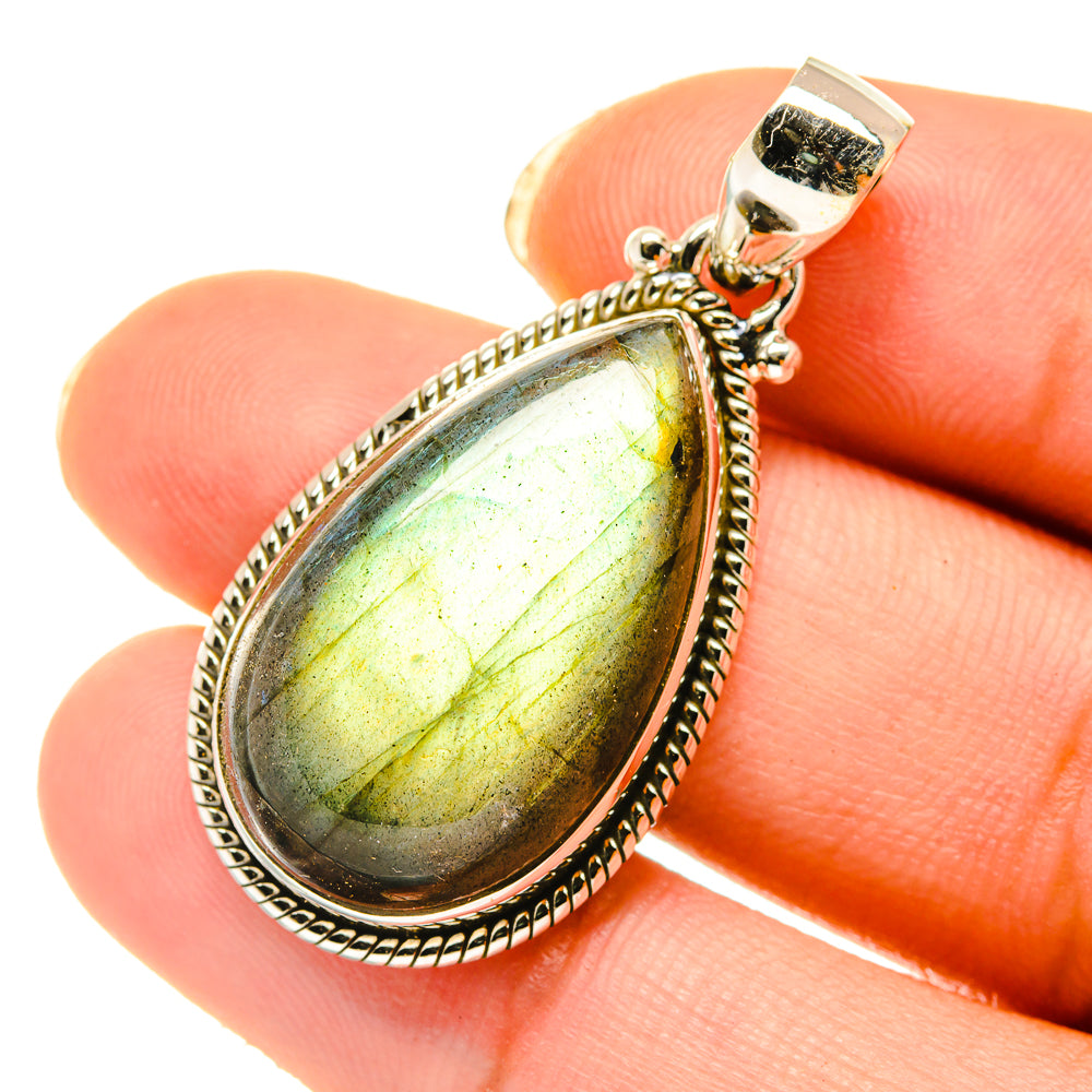 Labradorite Pendants handcrafted by Anasilvercos - PD4090