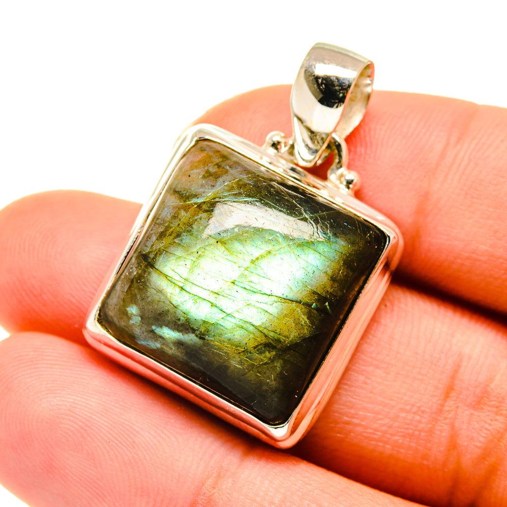 Labradorite Pendants handcrafted by Anasilvercos - PD4095