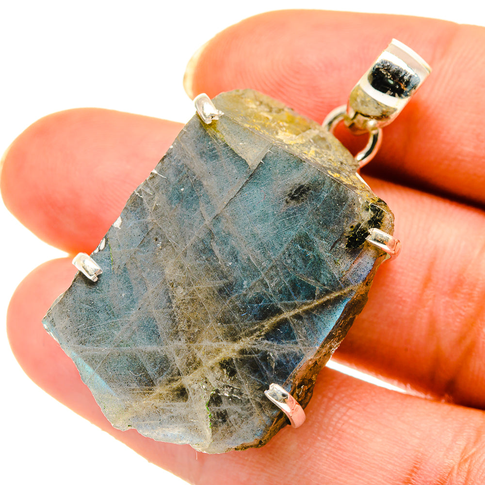 Labradorite Pendants handcrafted by Anasilvercos - PD4100
