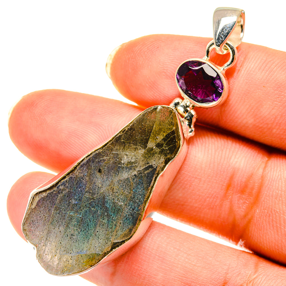 Labradorite Pendants handcrafted by Anasilvercos - PD4104