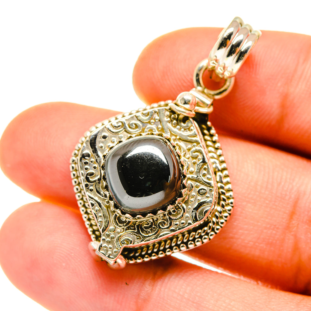 Hematite Pendants handcrafted by Anasilvercos - PD4165