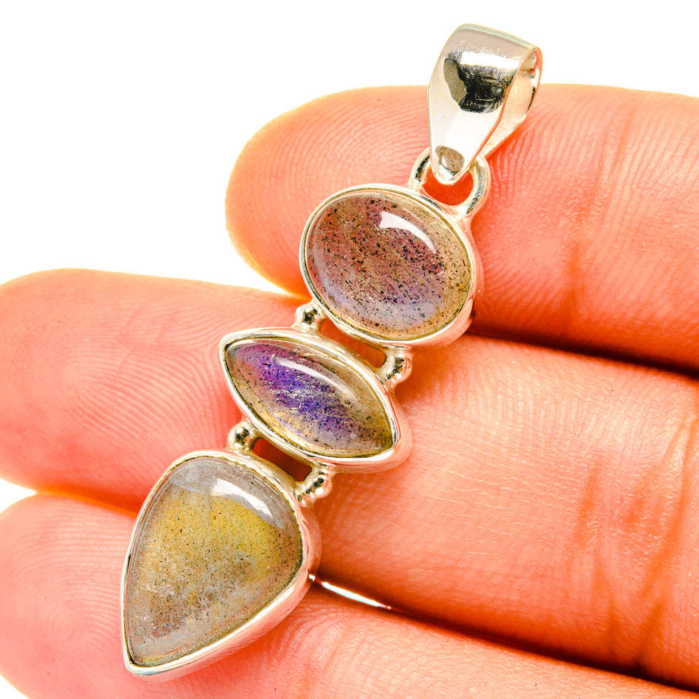 Labradorite Pendants handcrafted by Anasilvercos - PD4243