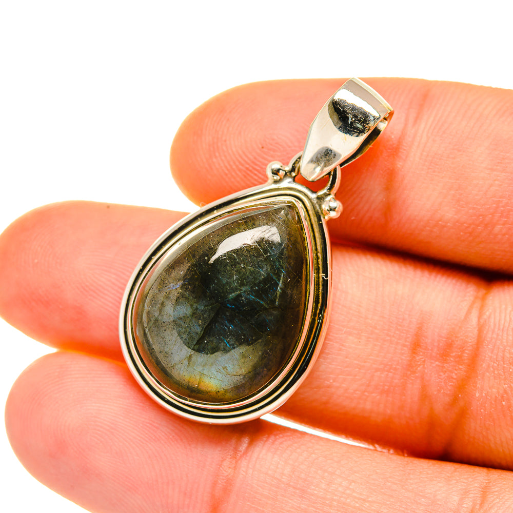 Labradorite Pendants handcrafted by Anasilvercos - PD4387
