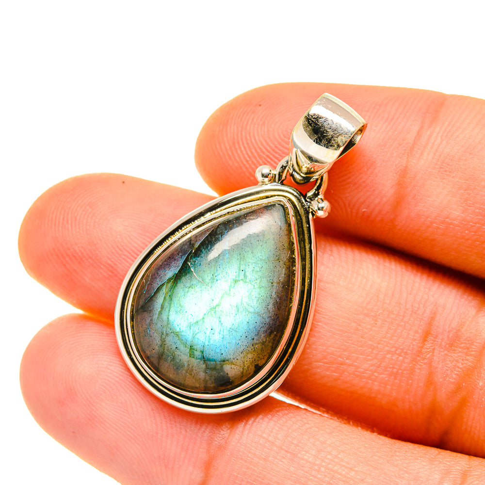 Labradorite Pendants handcrafted by Anasilvercos - PD4388