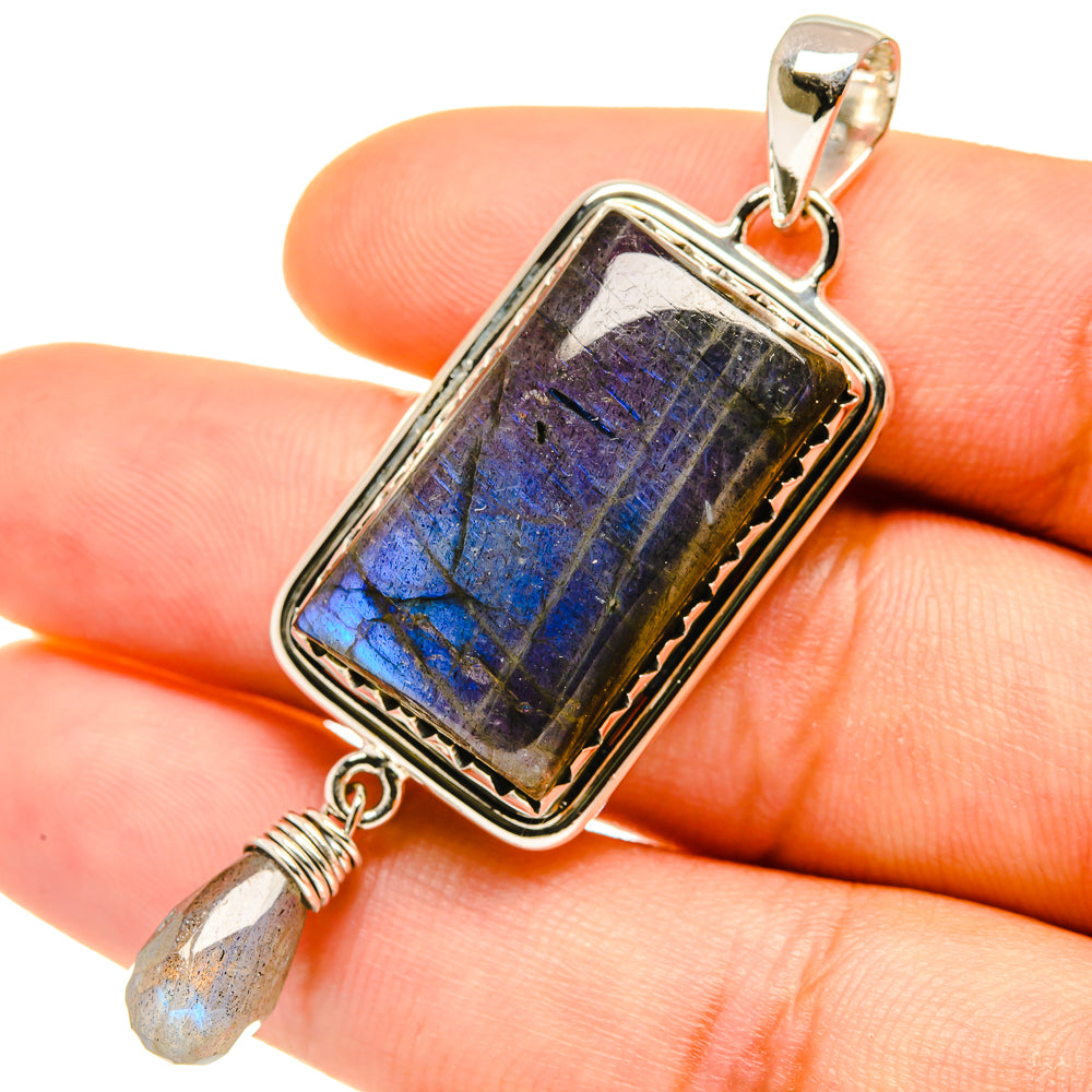 Labradorite Pendants handcrafted by Anasilvercos - PD4395