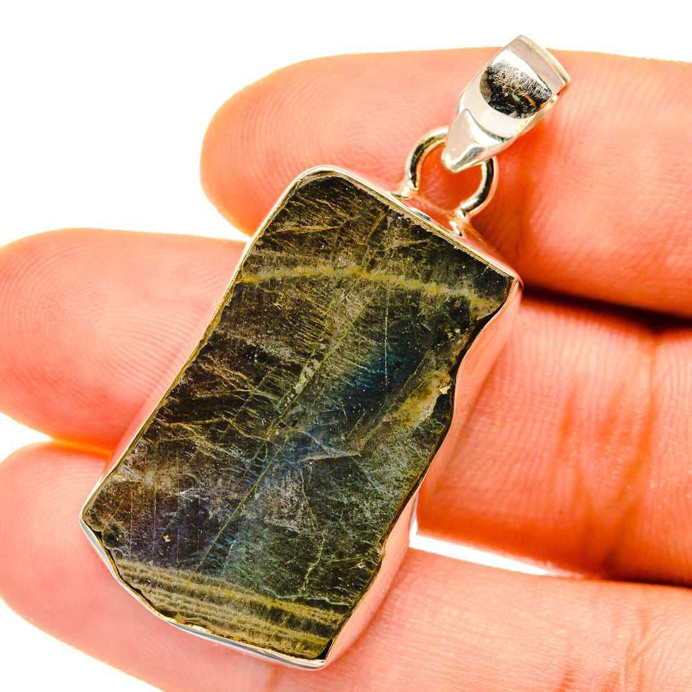Labradorite Pendants handcrafted by Anasilvercos - PD4399