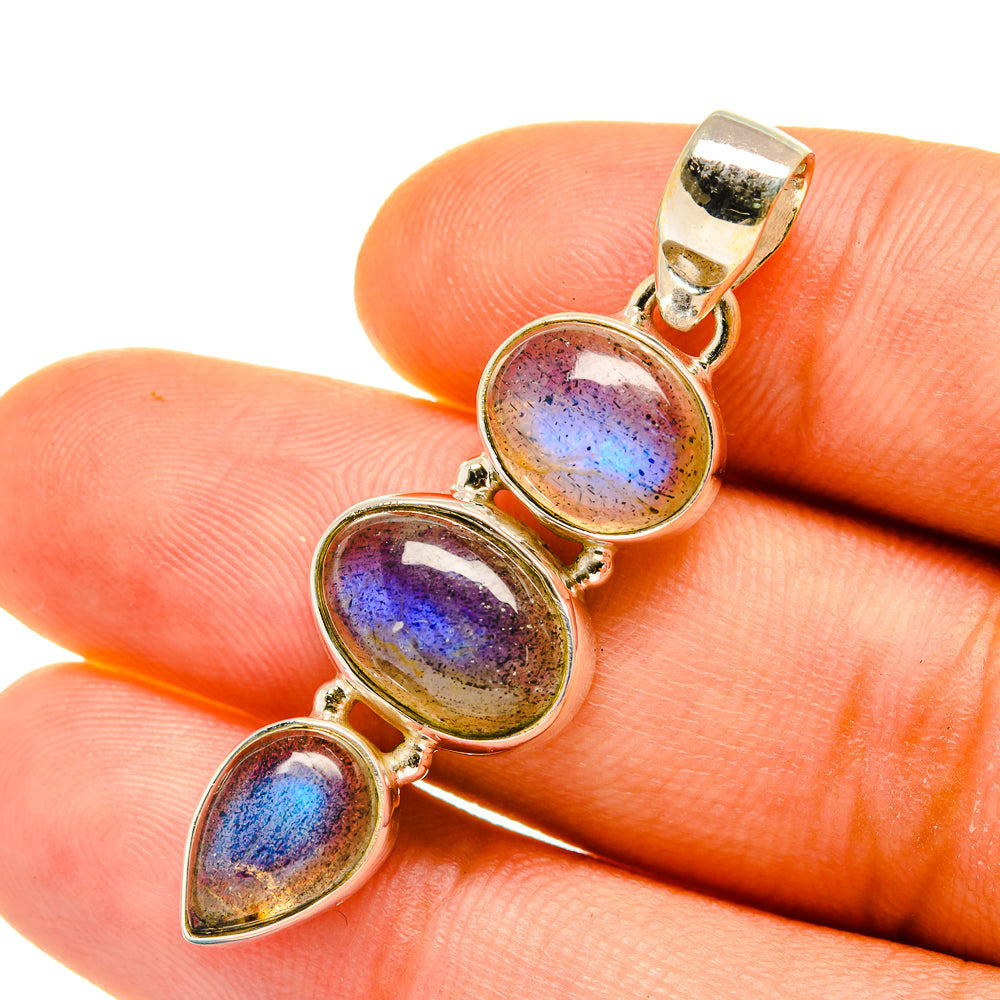 Labradorite Pendants handcrafted by Anasilvercos - PD4487