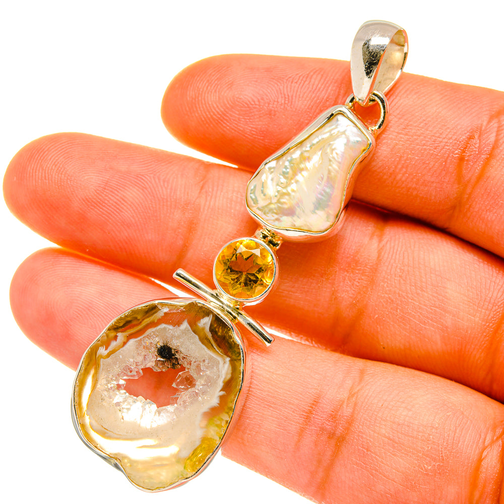 Occo Geode Pendants handcrafted by Anasilvercos - PD4565