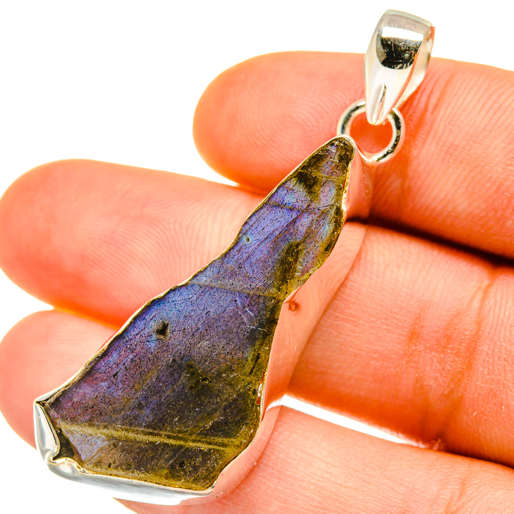 Labradorite Pendants handcrafted by Anasilvercos - PD4578